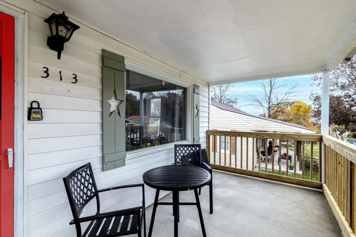 New River Gorge Cottage W Hot Tub, Fire Pit, Grill Oak Hill ภายนอก รูปภาพ